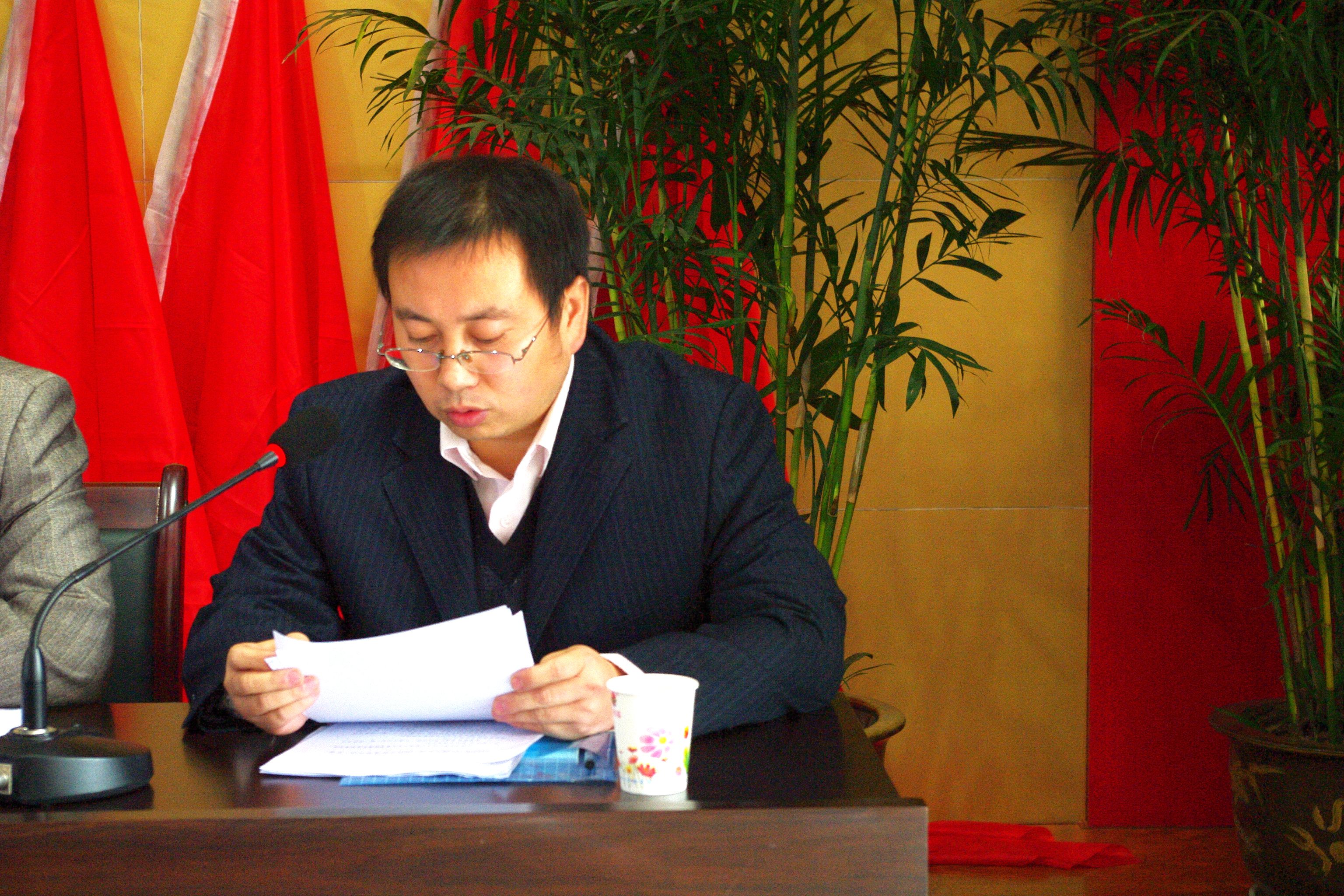 集團(tuán)優(yōu)秀黨務(wù)工作者&mdash;&mdash;白宏偉