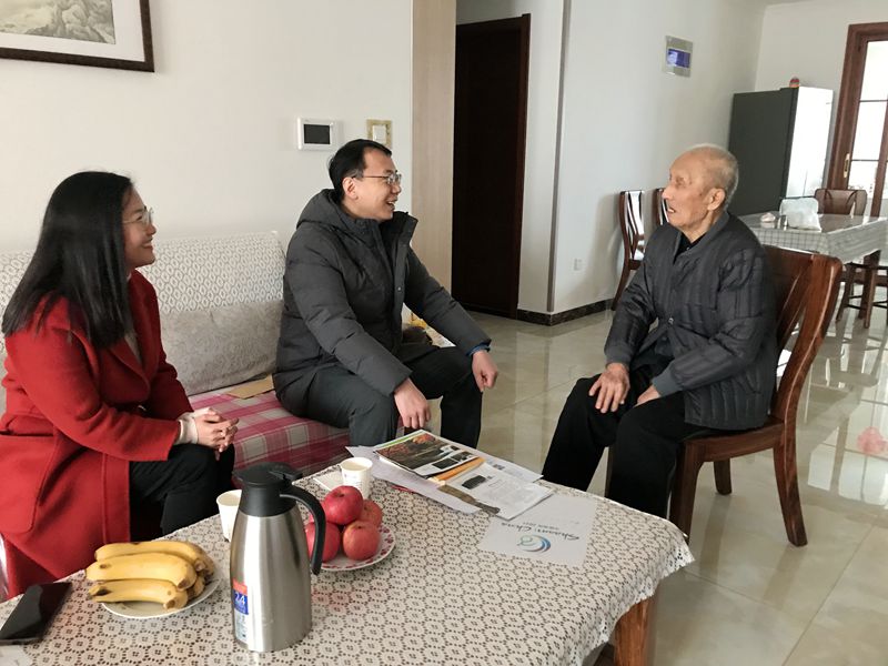 我公司領(lǐng)導(dǎo)春節(jié)前夕走訪慰問(wèn)離退休職工及困難職工